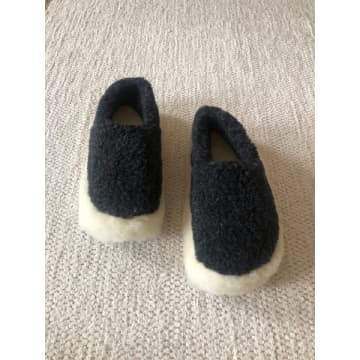Yoko Wool Siberian Slippers Black