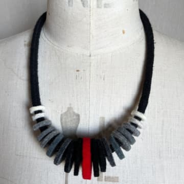 Lynsey Walters Miley Necklace Black/white/red