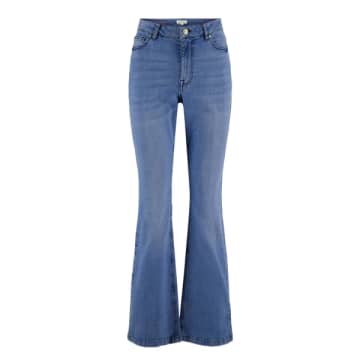 Shop Zusss Flared Jeans Middle Blue