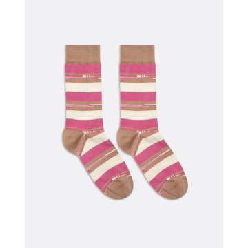 Shop Far Afield Afsk216 Embroidered Socks In Off White
