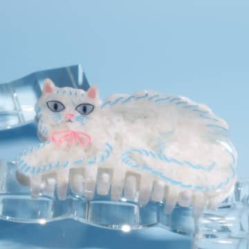 Winona Irene - Pretty Kitty Claw In White