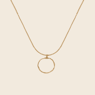 A Weathered Penny Cove Necklace In Gold