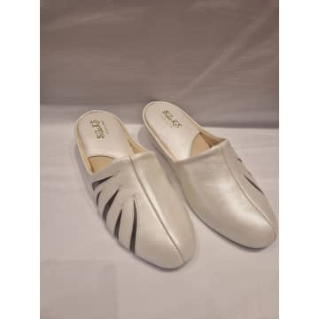 Shop Silks Relax Slipper 3539 Leather Slippers In Oyster Pear/pewter