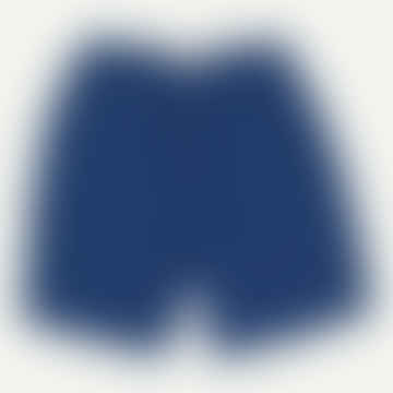 Pantaloncini blu di assemblaggio