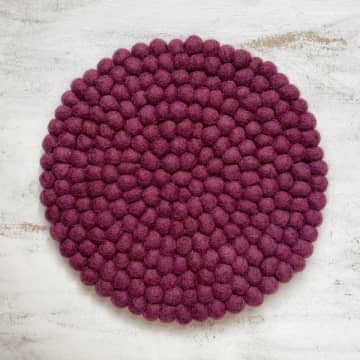 Mildo handgefertigte Filzkugel Trivet - Mulberry lila