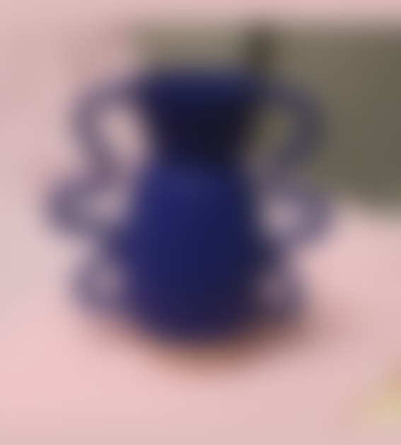 Flood vase in blue wiggle