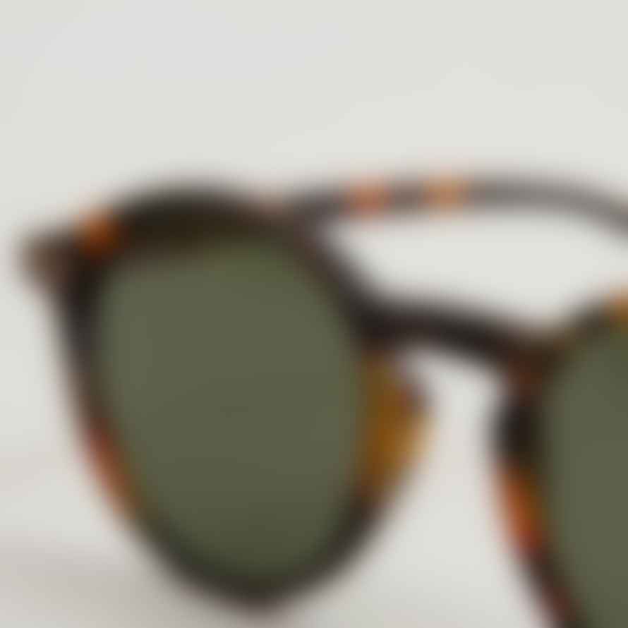 IZIPIZI #D The Iconic Round Style Sunglasses with Green Lenses in Tortoise Brown 