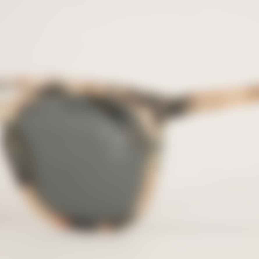 IZIPIZI #E The Trapeze Square Style Sunglasses in Light Tortoise Brown