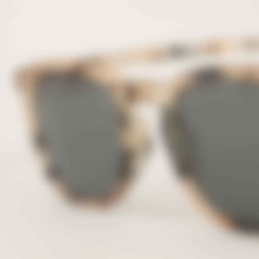 IZIPIZI #E The Trapeze Square Style Sunglasses in Light Tortoise Brown