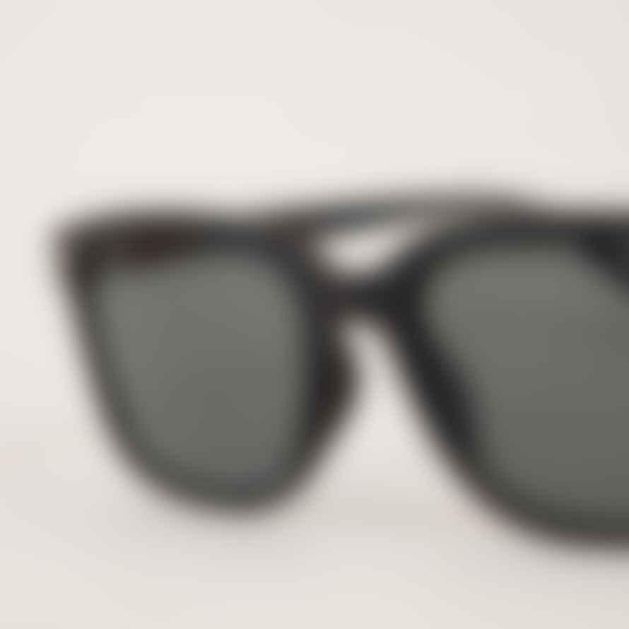 IZIPIZI #L The Big One Sunglasses in Black