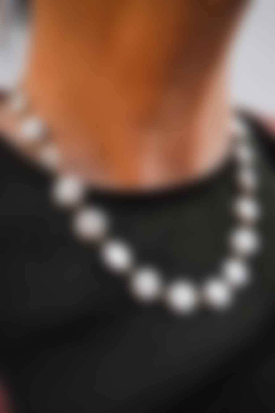 Shyla Hermania Pearl Necklace