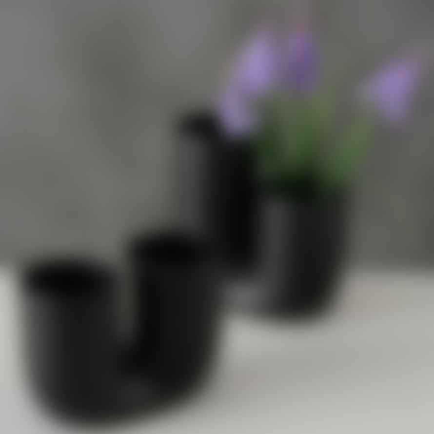 &Quirky U Bend Black Vase