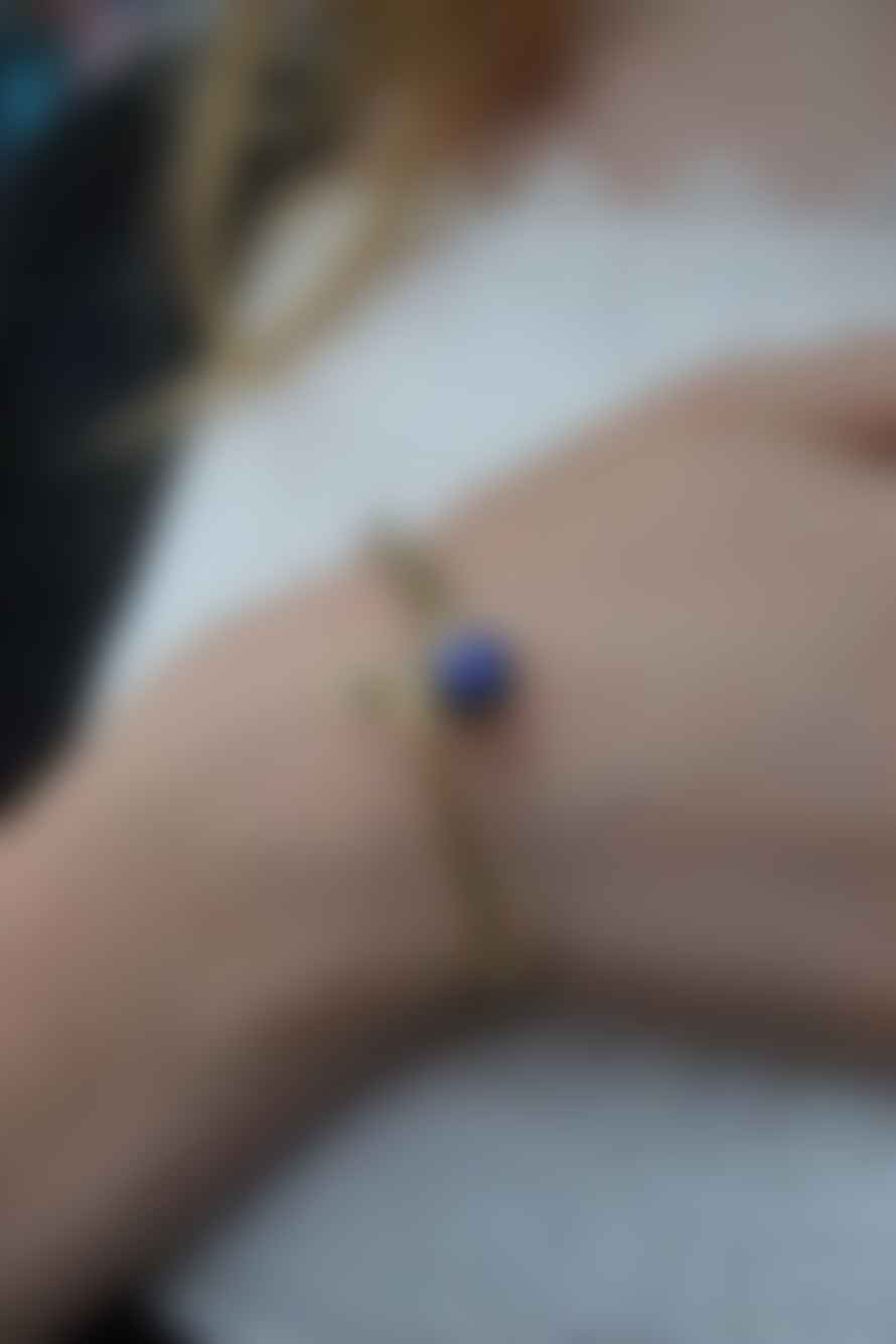 Urbiana Curled Bangle Bracelet With Stone