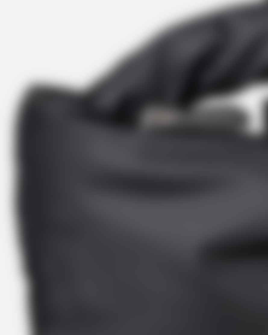 Marimekko borsa nera con manici e  tracolla  modello Padded Weekender