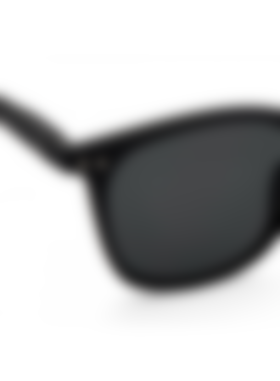 IZIPIZI #e Sunglasses In Black From