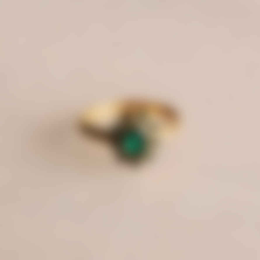 Bazou Stainless Steel Vintage Ring With Green Stones - Gold