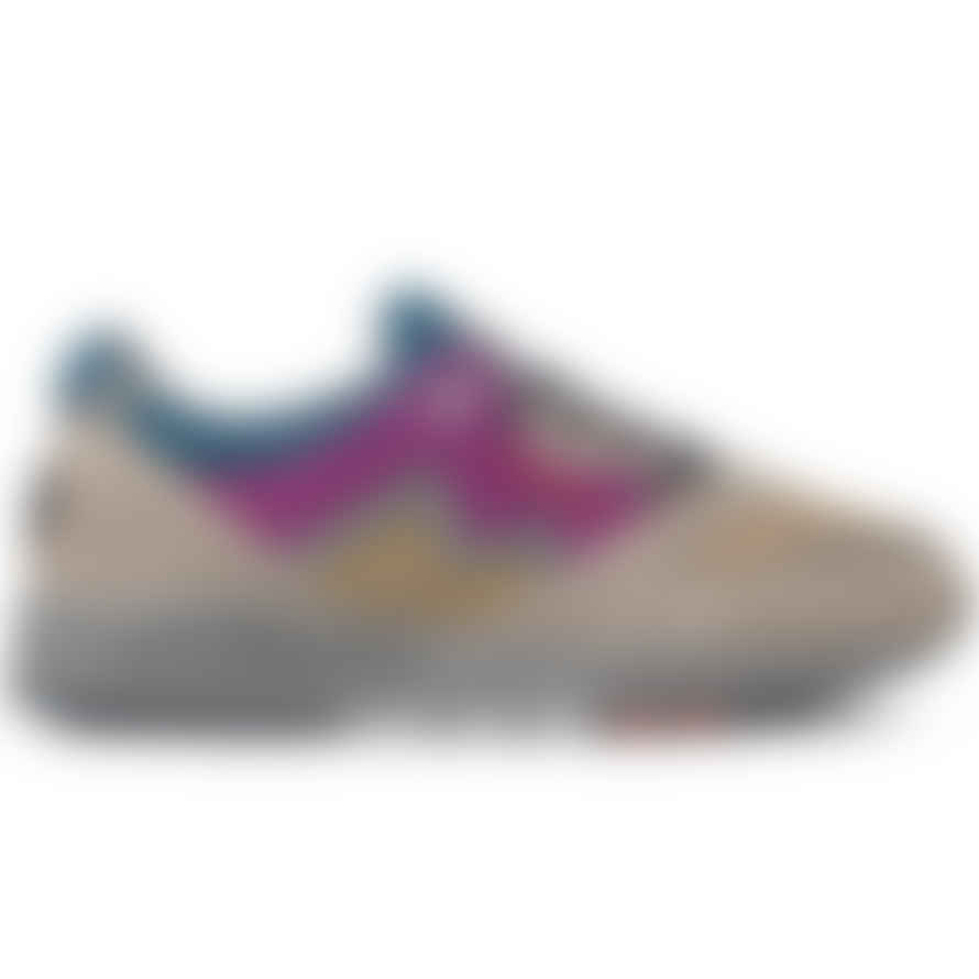Karhu Aria 95 Trainers - Silver Lining / Mulberry