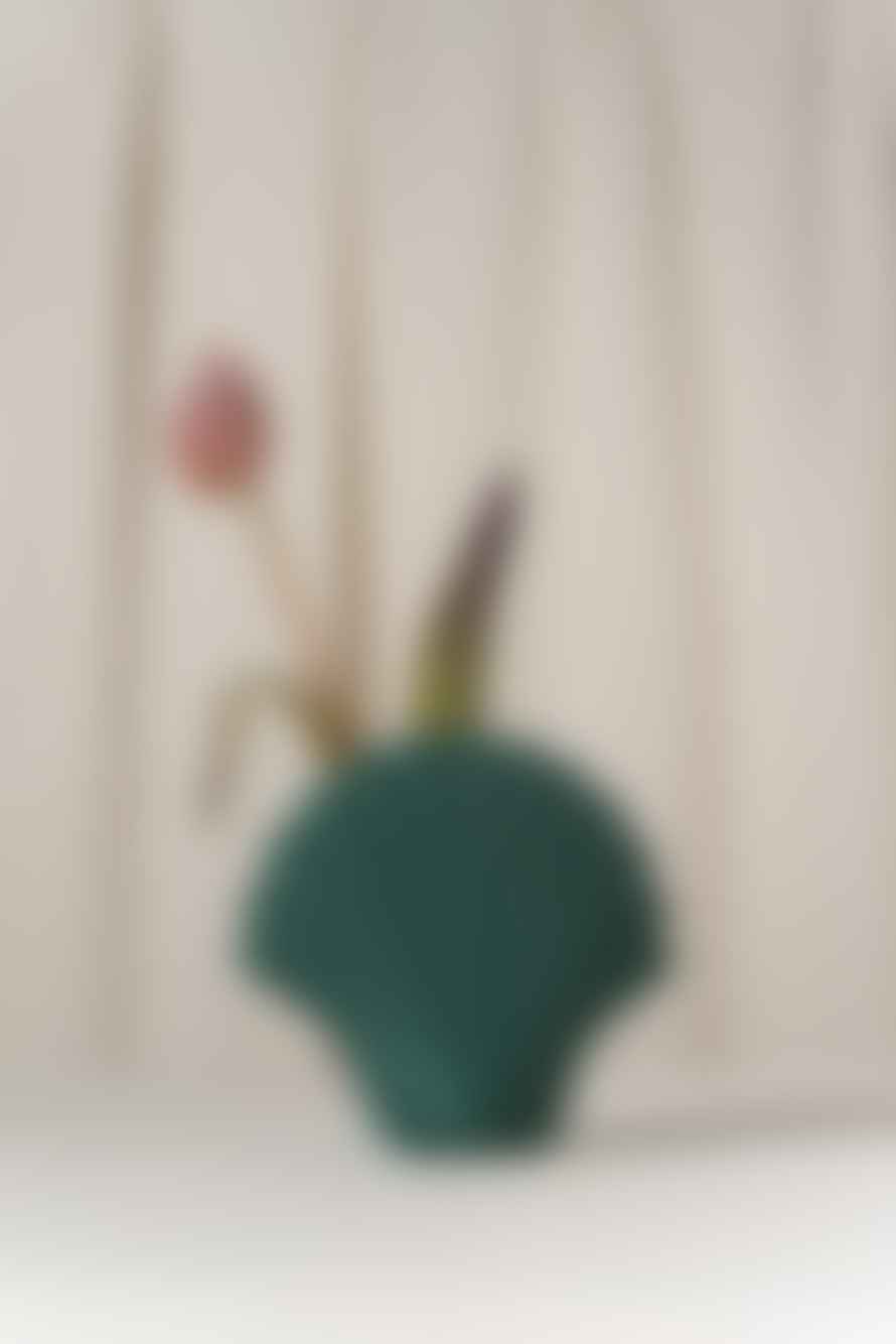 Los Objetos Decorativos Dark Green Seashell Vase