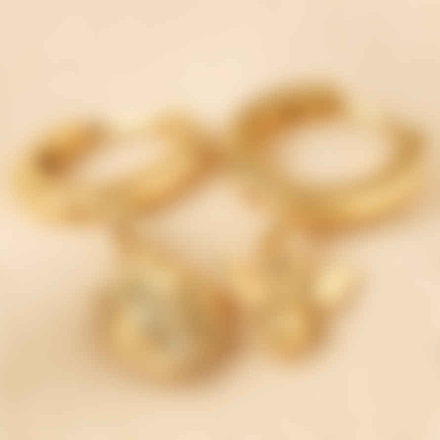 Lisa Angel Lisa Angel Daisy & Bee Huggie Hoop Earrings Gold