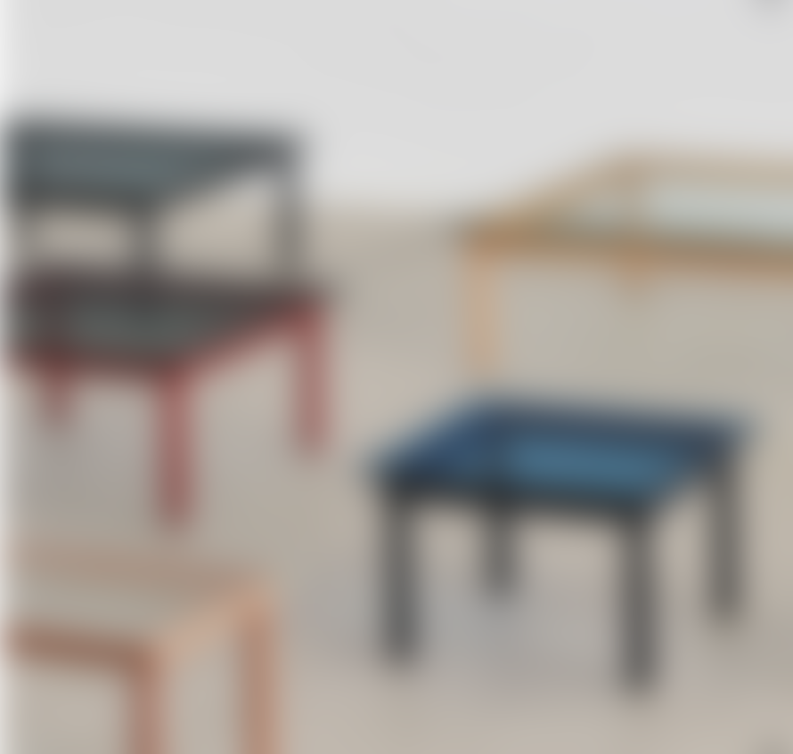 HAY tavolino modello Kofi struttura nera e vetro blue 