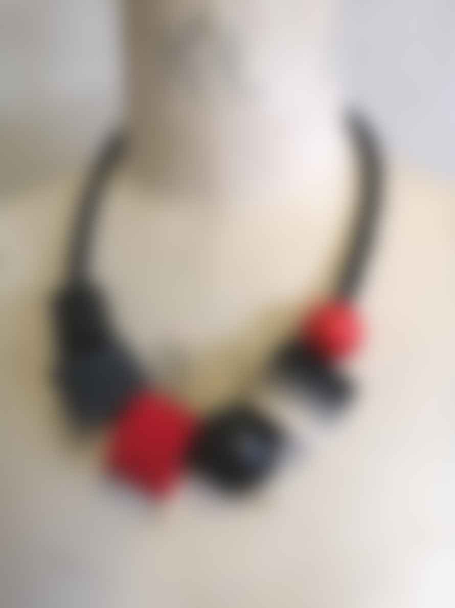 Lynsey Walters Felt Necklace Wool+rope Black/white/red