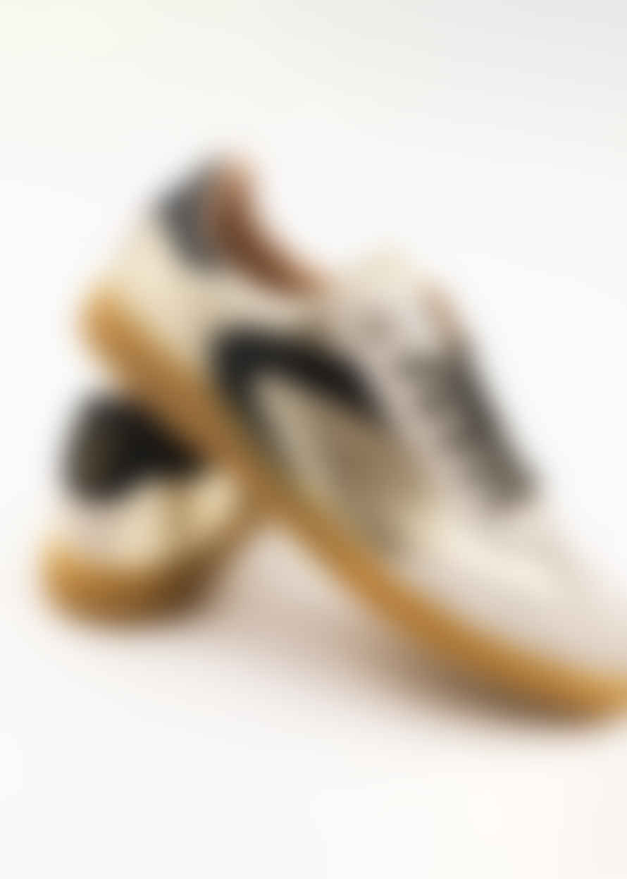 0'105 Nova Sneakers - Black & Gold