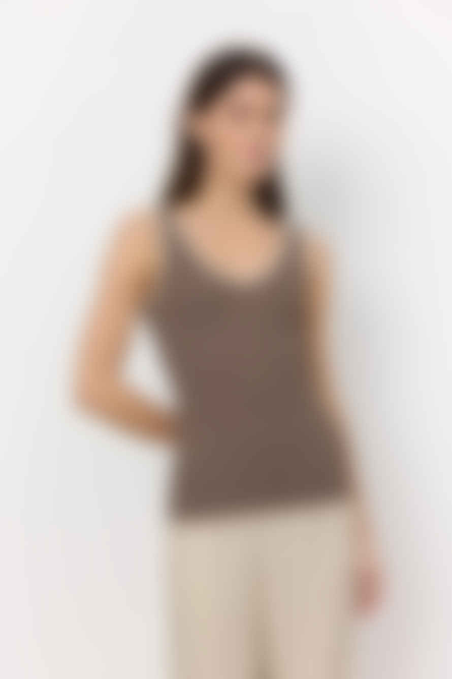 Levete Room Levete Room Nona 6 Vest Top - Brown