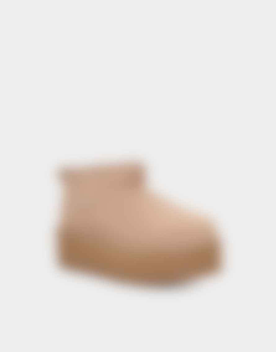 UGG Classic Ultra Mini Platform Boots Size: 7, Col: Chestnut