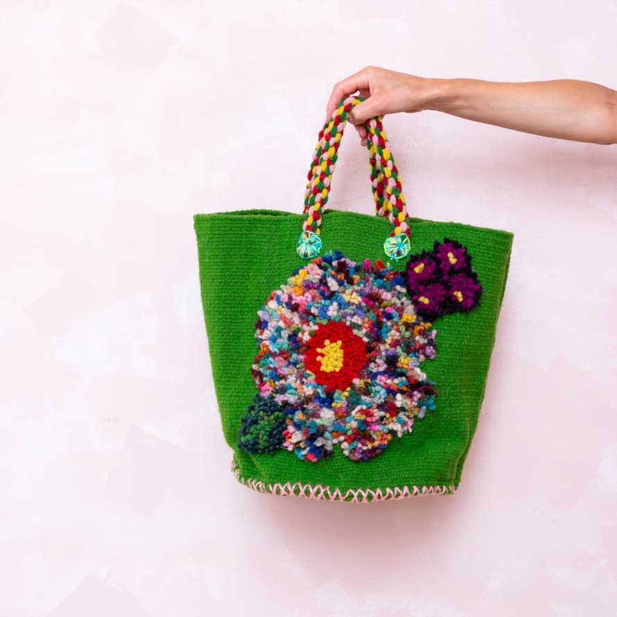 PO!PARIS Flower Woven Bag