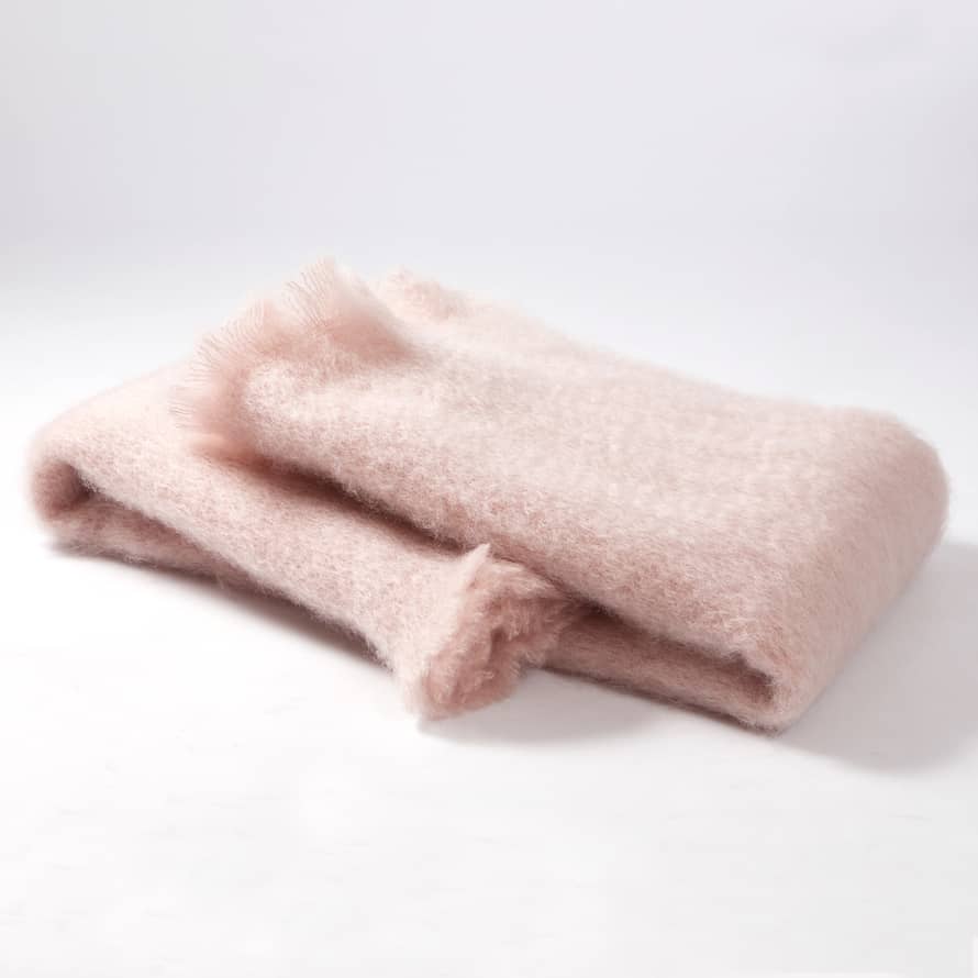 Mantas Ezcaray Lisos Powder Pink Mohair and Wool-Blend Shawl / Throw - 65 x 200cm