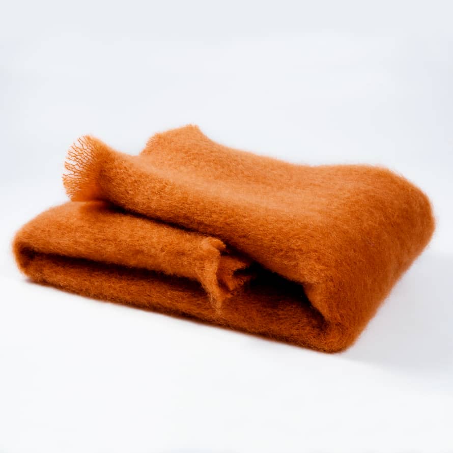 Mantas Ezcaray Lisos Amber Mohair and Wool-Blend Shawl / Throw - 65 x 200 cm