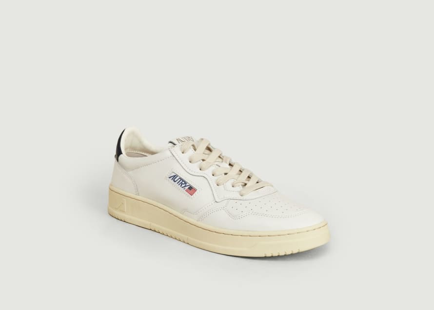 Autry Ecru 01 Low Leather Sneakers