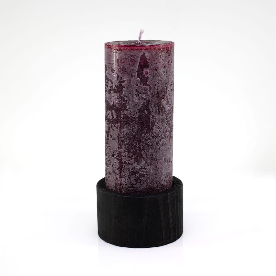 Dekocandle Burgundy Cilinder Candle with Black Oak Candleholder