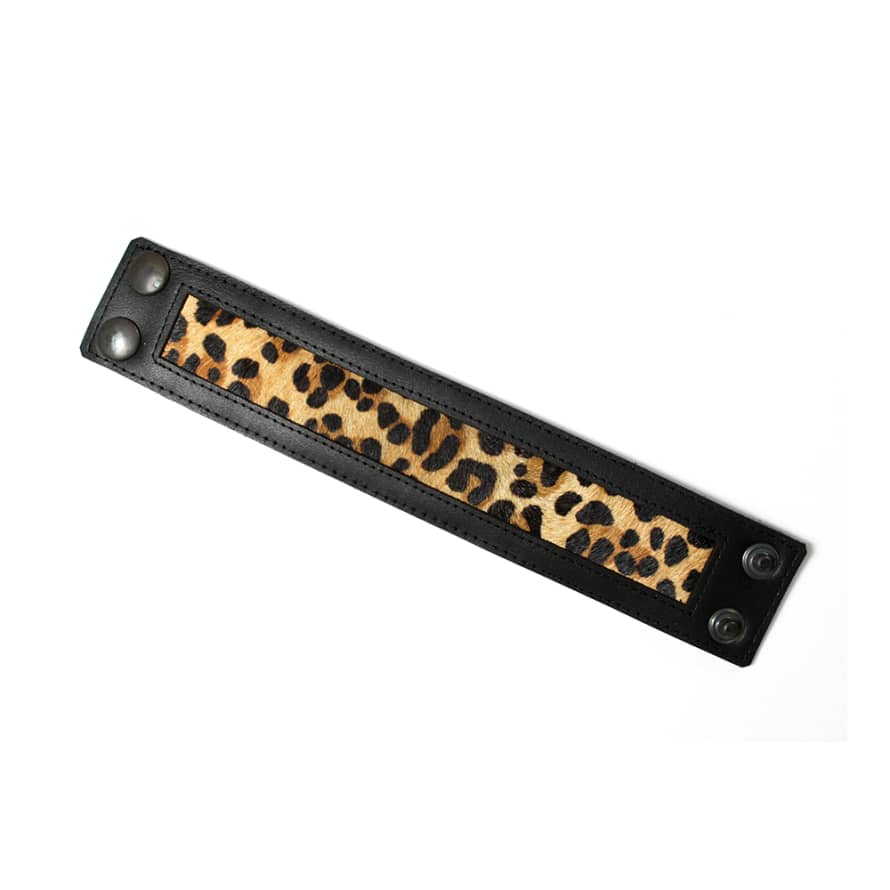 Dark Horse Leopardo Beige Leather Bracelet Cuff Animal Print