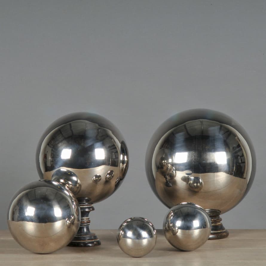 Atelier C&S Davoy Set of 5 chrome plated balls in different sizes