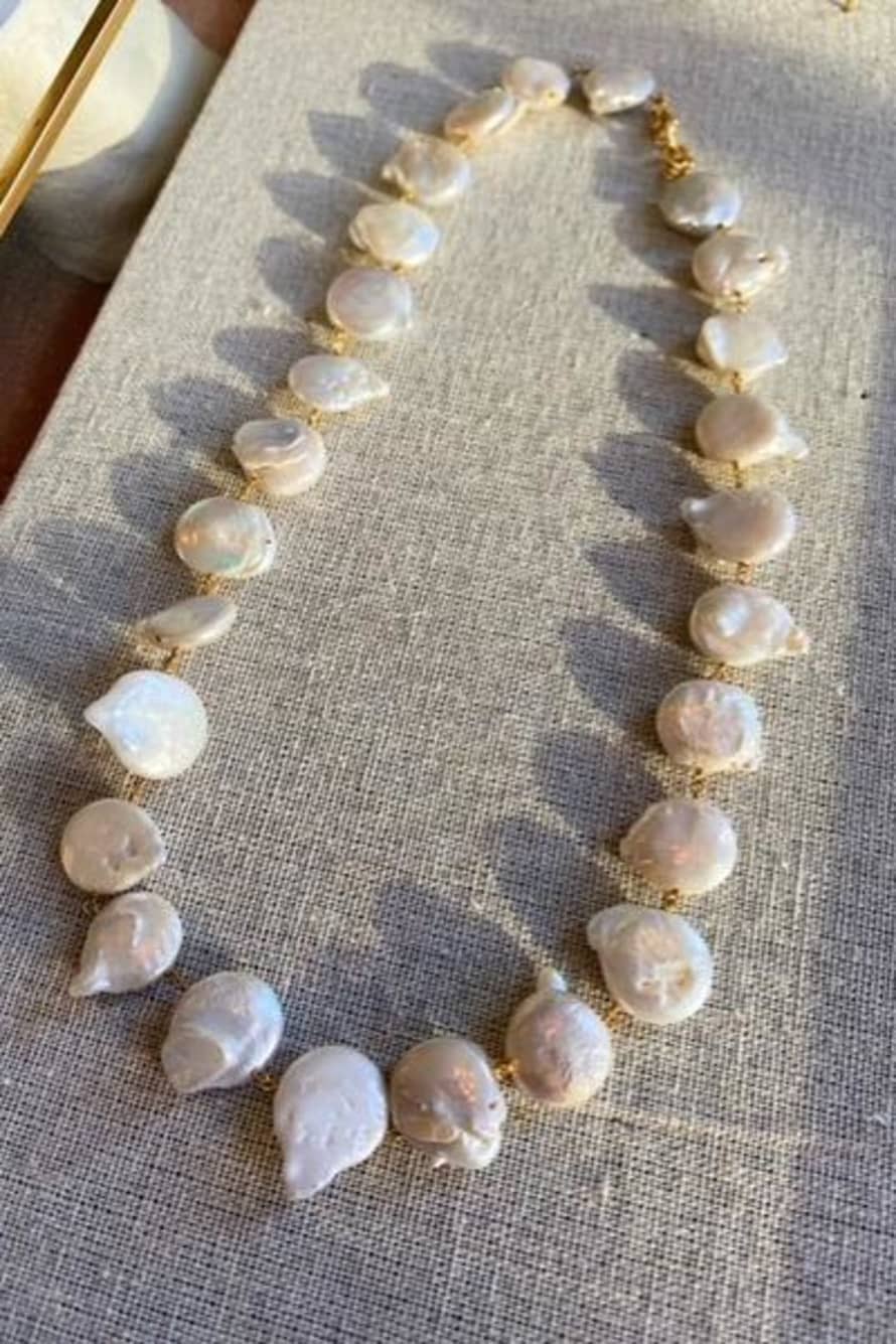 Shyla Hermania Pearl Necklace