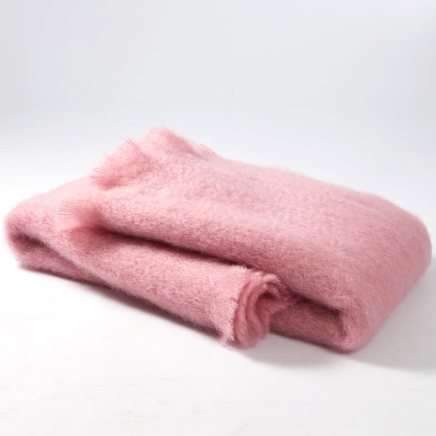 Mantas Ezcaray Lisos Rose Pink Mohair and Wool-Blend Throw -  ﻿130 x 200cm