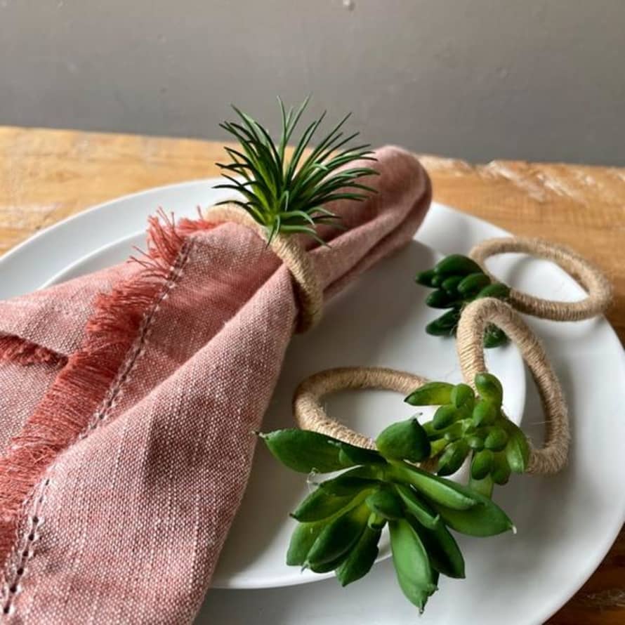 livs Set 4 Napkin Rings With Faux Succulents