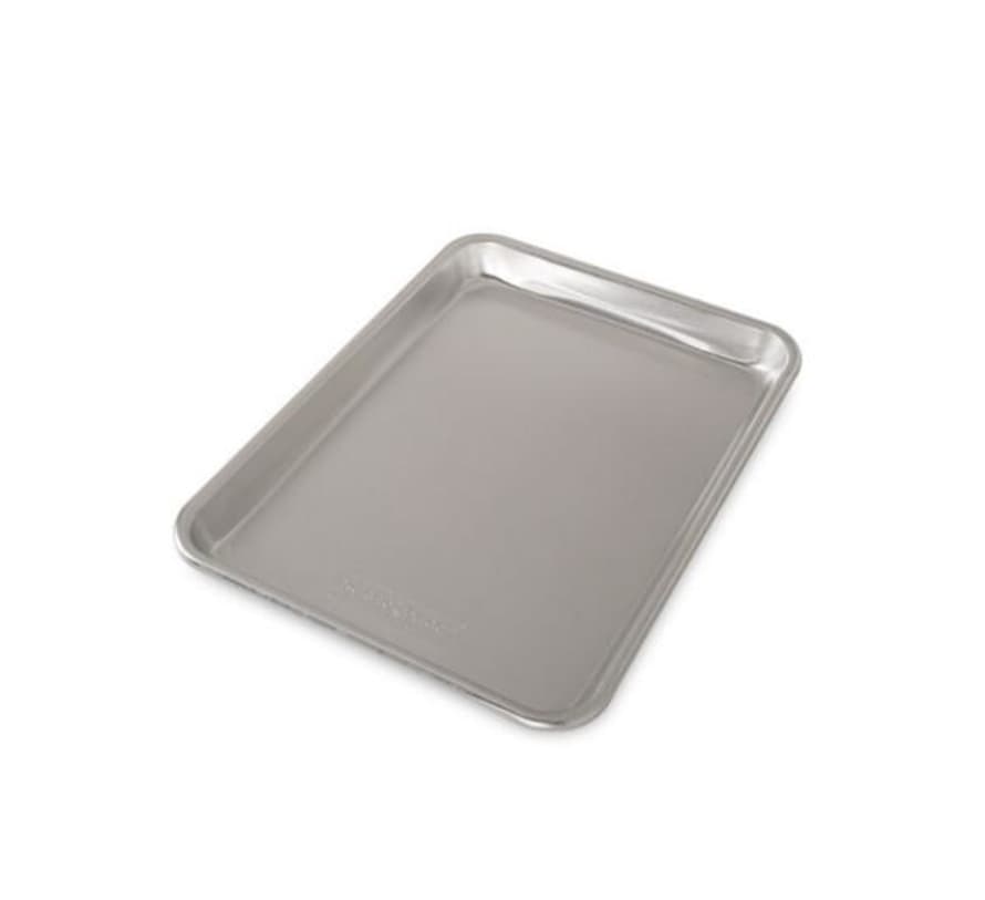 Nordicware Bakers Quarter Sheet with Storage Lid
