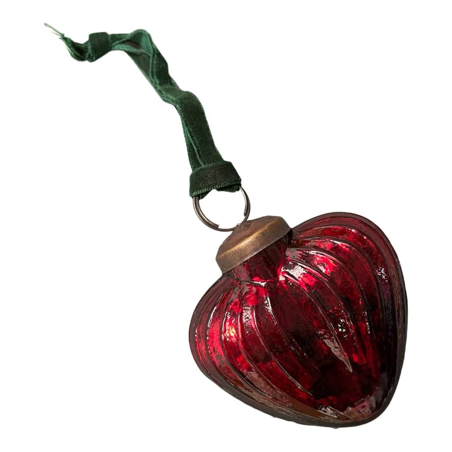 Casa Verde Glass Heart Decoration in Antique Ruby