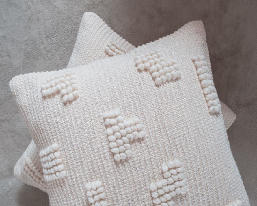 THE COLLABORATIVE STORE Large Textured Tetra Cushion