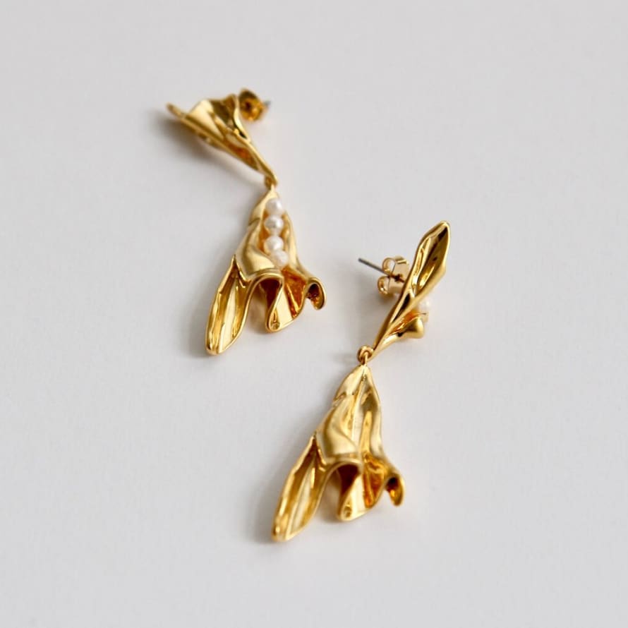 Telegrapher's Laboratory Pearl on the Golden Wave Earrings