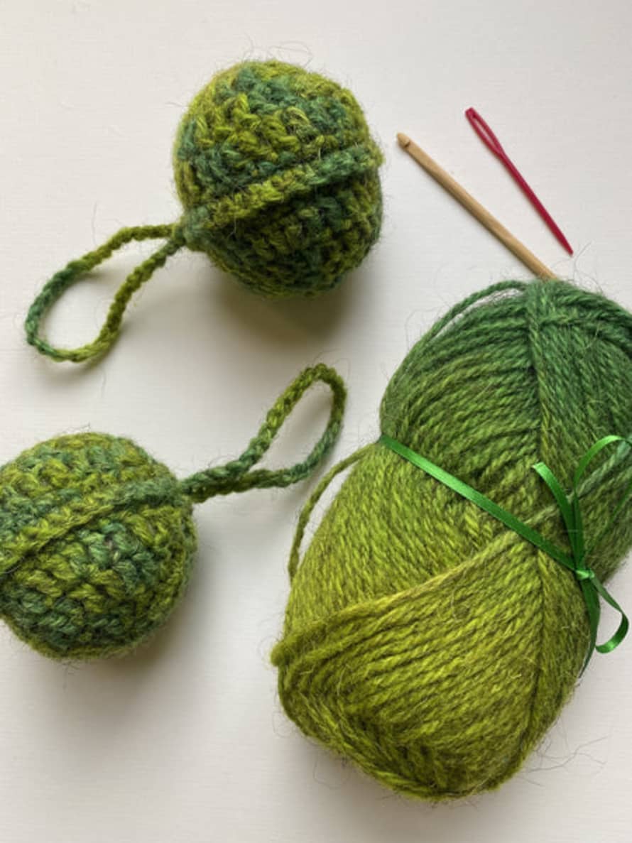 Isle of Auskerry Christmas Baubles Crochet Kit