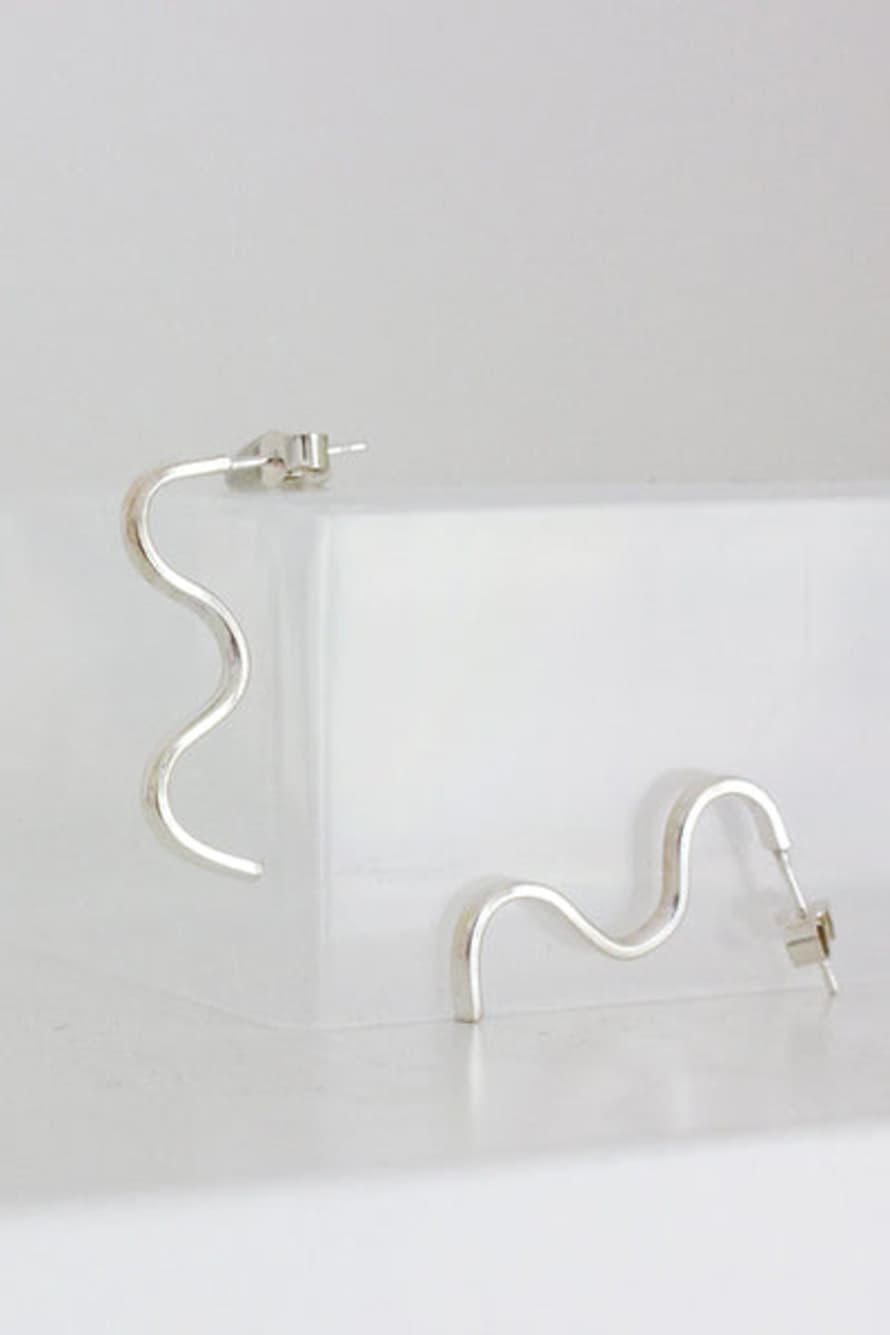 Fawn & Rose Sterling Silver Wiggle Studs