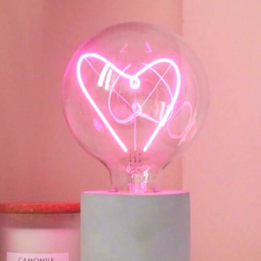 Steepletone Pink Heart LED Bulb and Concrete Base 