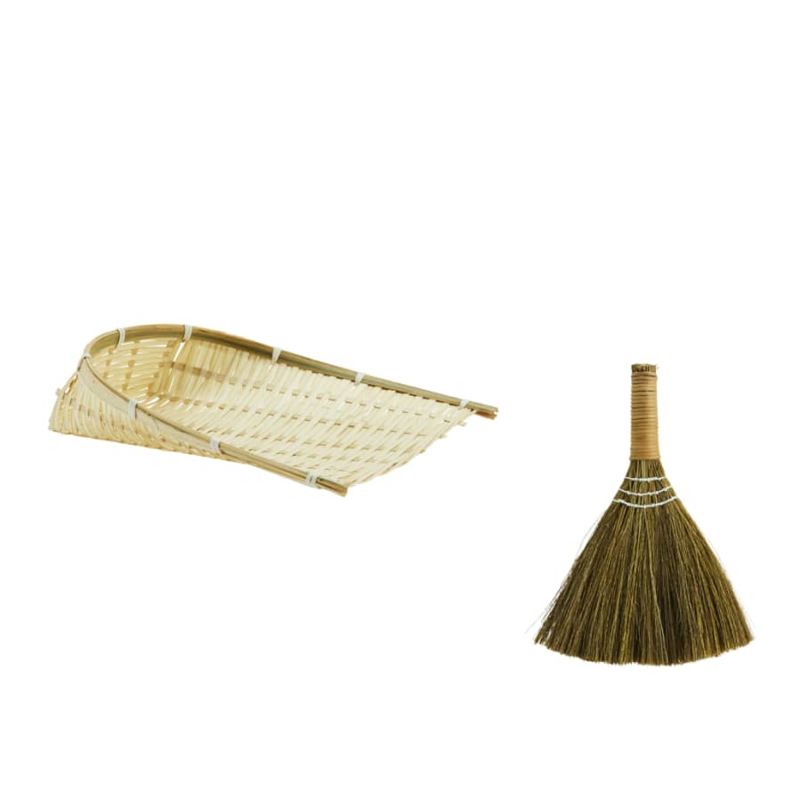 Madam Stoltz Decorative Bamboo Dustpan and Brush Set