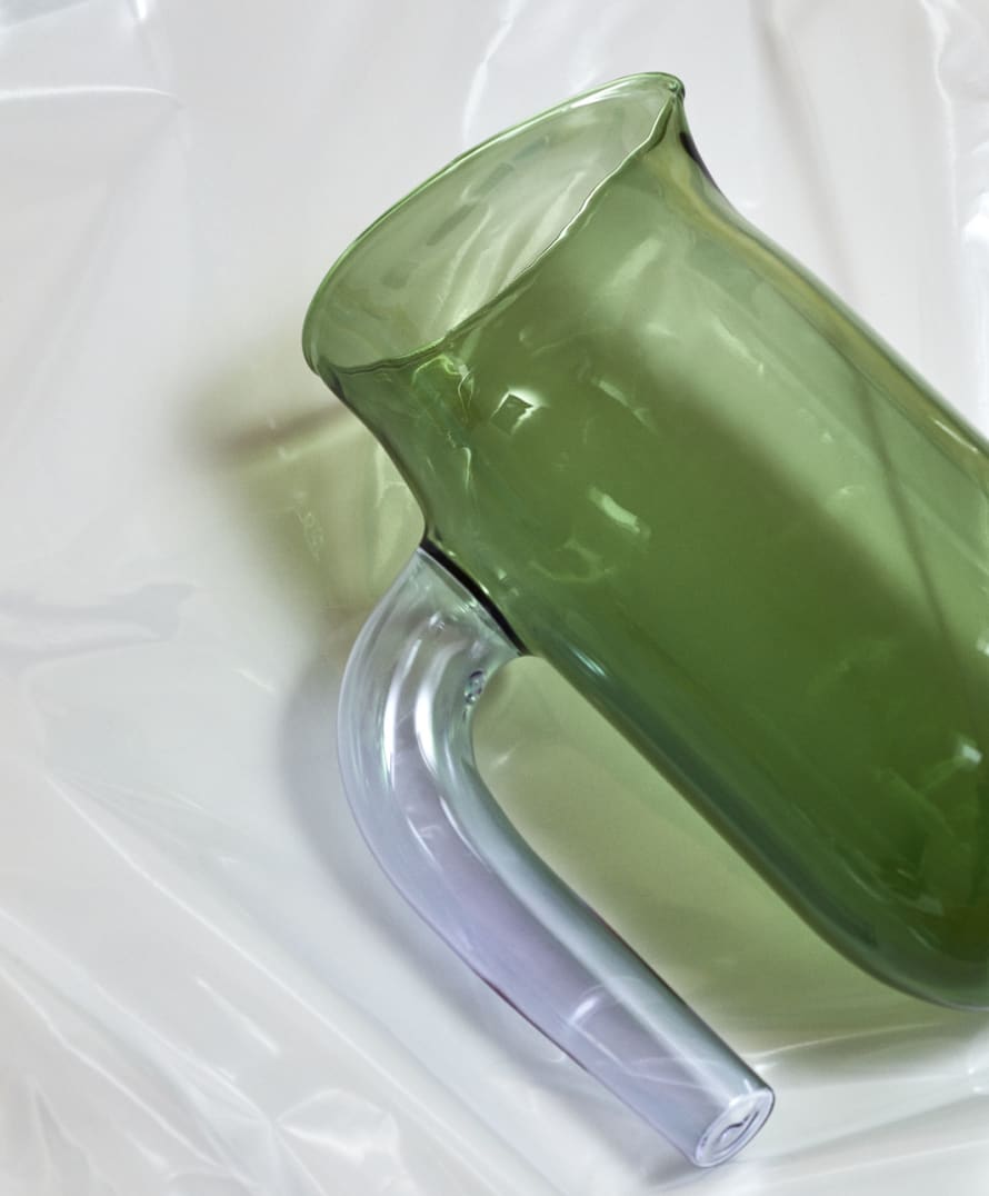 HAY brocca Jug verde con manico trasparente 