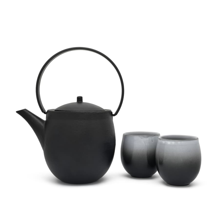 Bredemeijer Bredemeijer Gift Set With Sendai Design Teapot 1.1l In Black Cast Iron With 2 Porcelain Mugs In Black  &  Grey