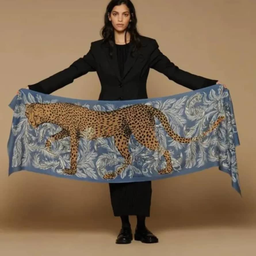 Inoui Echarpe en laine bleu motif léopard Eugène