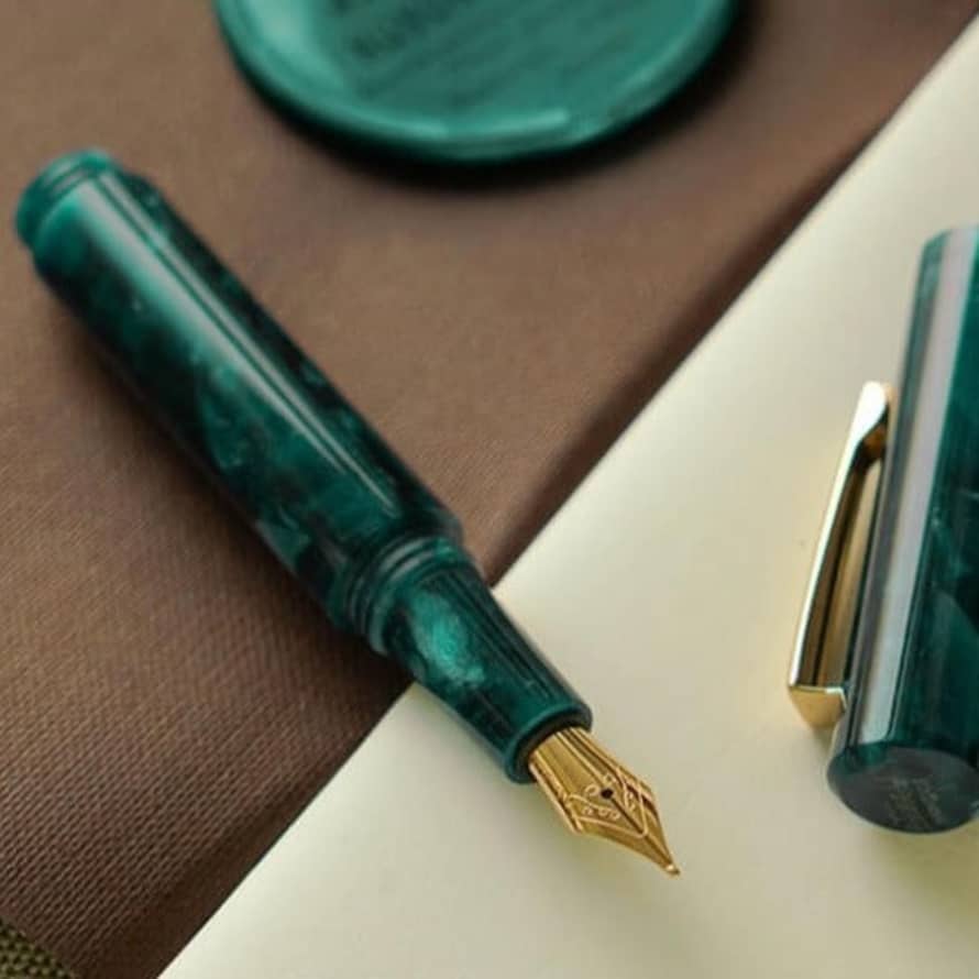 Hightide Penco Attache Green Marbled Fountain Pen